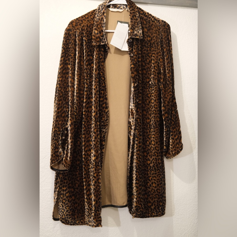 Soft Surroundings Icon Silk Velvet Poets Tunic Shirt- Natural Animal